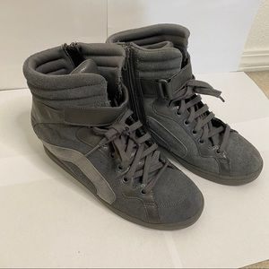 Sketchers wedge heel sneaker booties